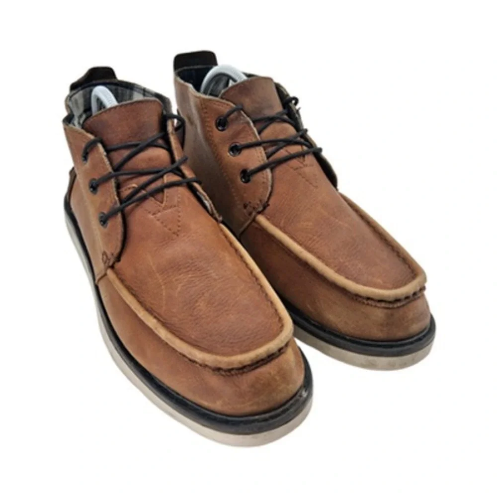 TOMS Boots Mens Size 9 Brown Leather Chukka Ankle Casual Plaid Lined Moc Toe